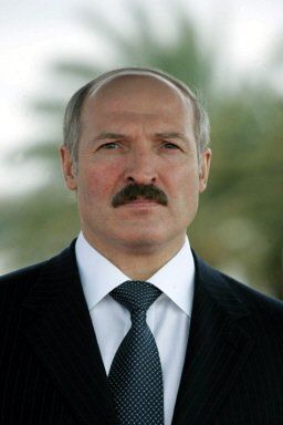Łukaszenka grozi UE i szykuje się do czwartej kadencji