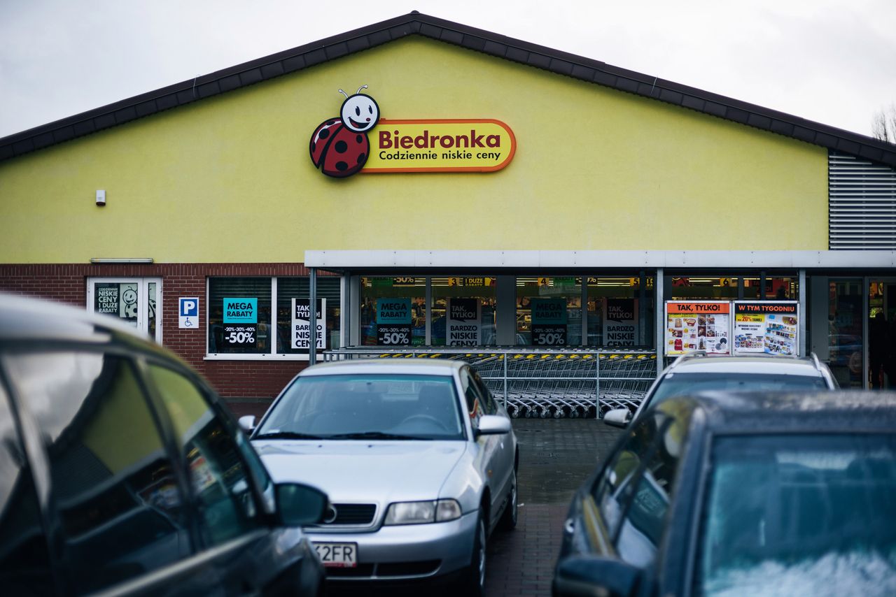 Biedronka dała podwyżki nie tylko kasjerom. W dyskontach można nieźle zarobić 