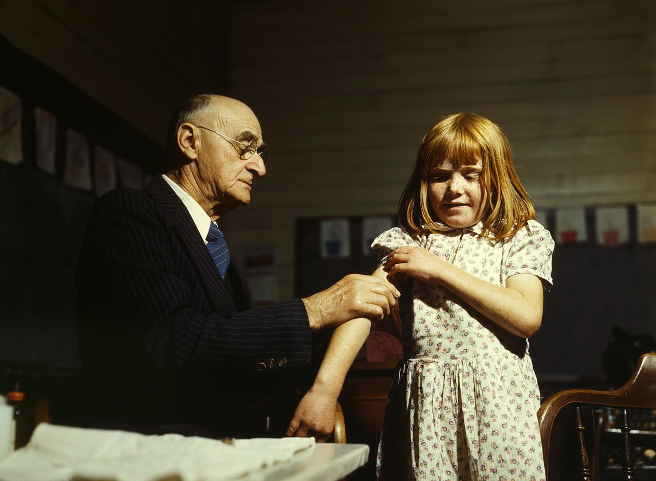 Kto wynalazł szczepionkę? Historia w pigułce