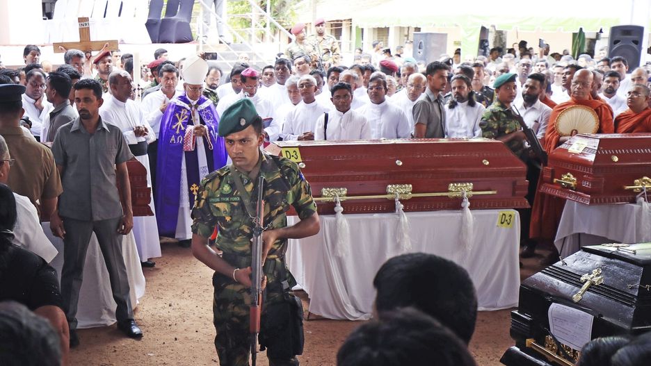 Jeszcze kilka dni temu Sri Lanka kojarzyła się z piękną przyrodą. Od niedzielnych zamachów budzi jednak zgoła inne skojarzenia