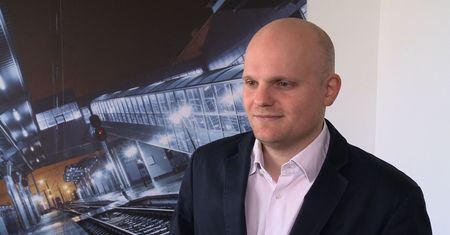 Polskie miasta przestają sobie radzić z rosnącą liczbą samochodów. W Warszawie na tysiąc mieszkańców przypada już ponad 900 pojazdów