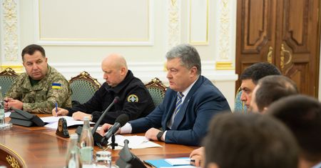 Prezydent Poroszenko chce wprowadzenia stanu wojennego. Dziś zdecyduje o tym ukraiński parlament