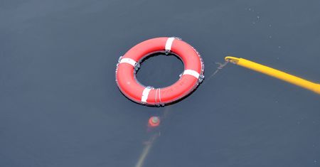 Szczecin. Dramatyczna akcja nad Odrą. Uratowali tonącą kobietę