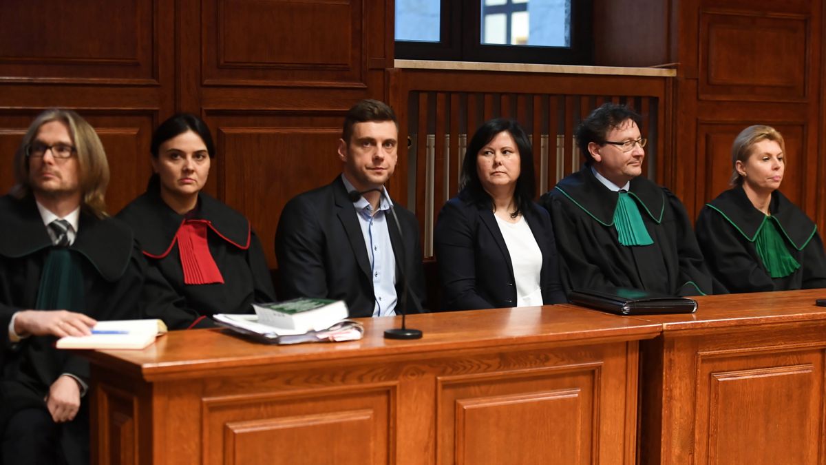 Państwo Dziubakowie wygrali przed sądem z Raiffeisen Bankiem - ich kredyt frankowy jest nieważny.