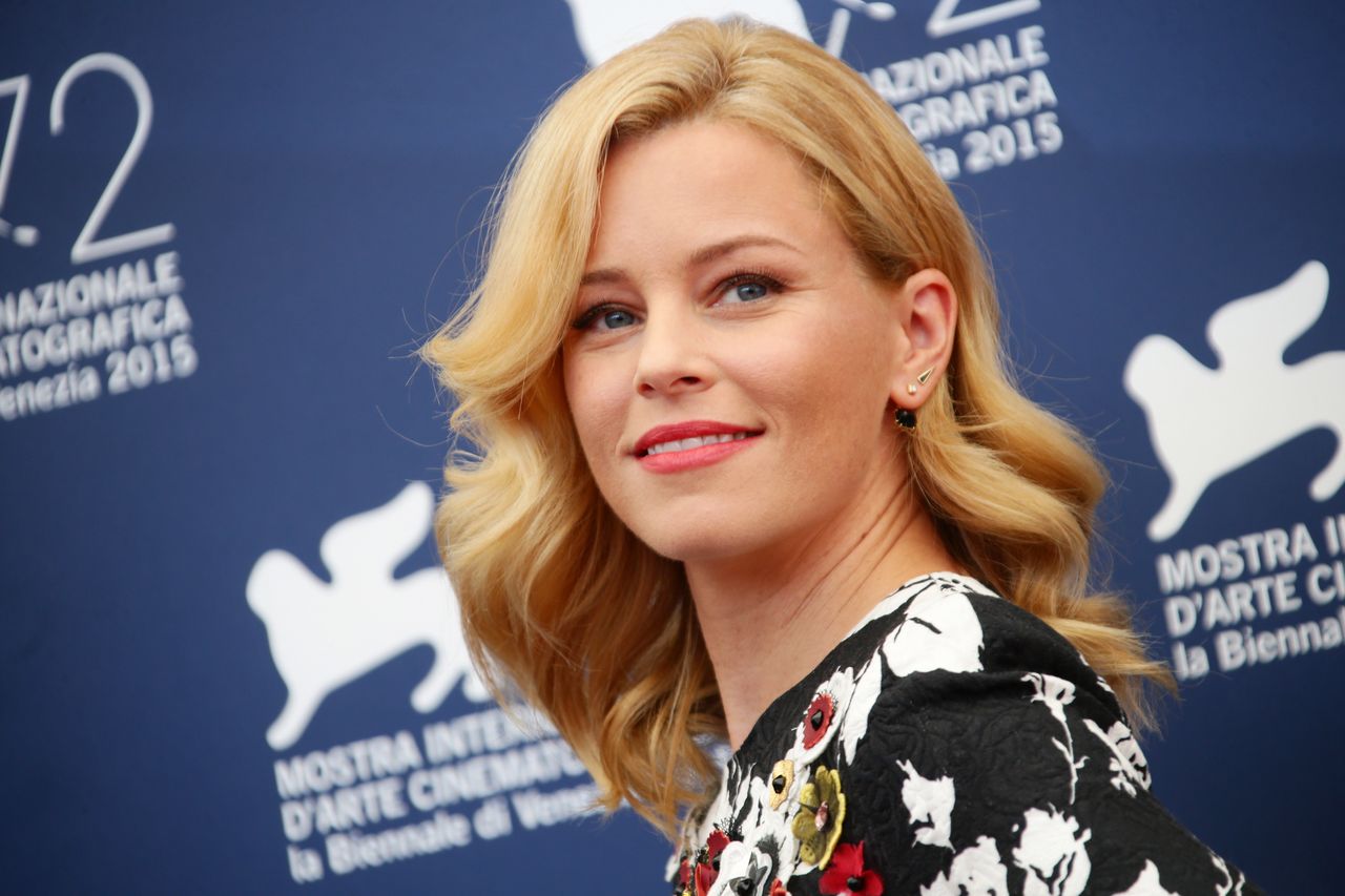 Elizabeth Banks: seksowna blondynka, która stanęła po drugiej stronie kamery