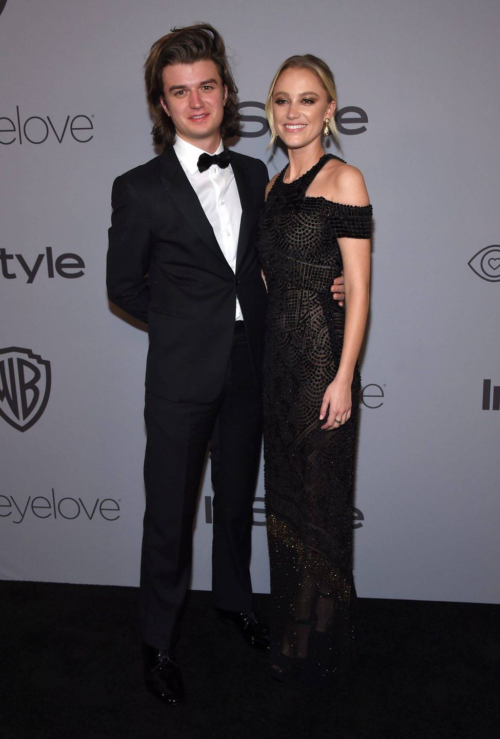 Joe Keery i Maika Monroe - Złote Globy x InStyle afterparty 2018