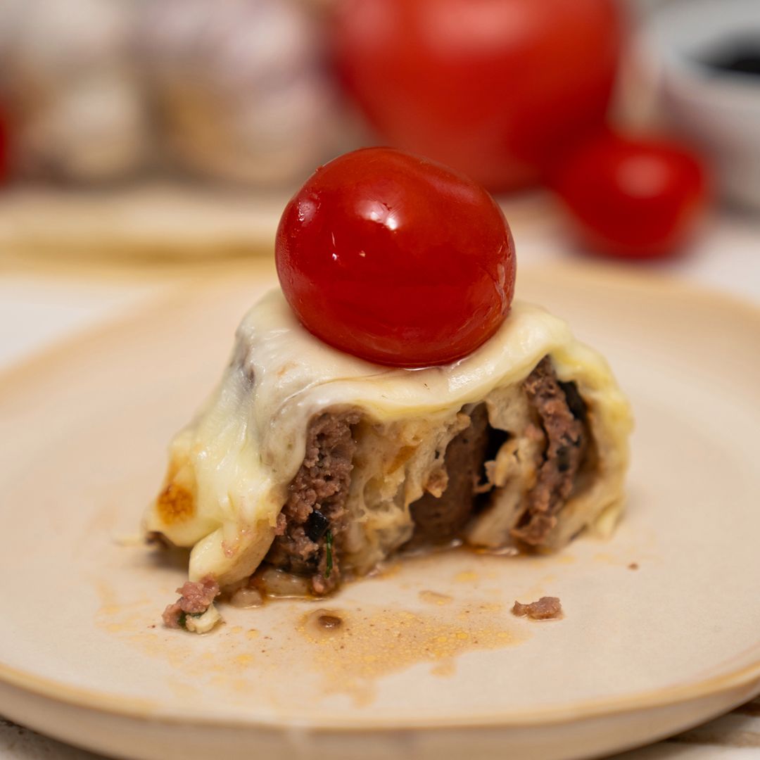 Mięsne roladki zapiekane pod mozzarellą