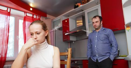 Partner chce wziąć z nią kredyt. Kobieta ma wątpliwości