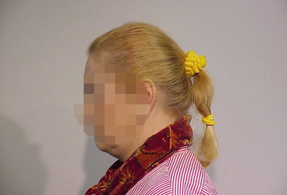 Jej kariera rozwijała się do czasu, gdy namierzyła ją reporterka z Nowej Zelandii