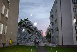 Silny wiatr przewrócił rusztowanie na plac zabaw