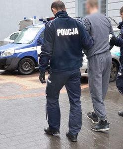 17-latek przyłożył mężczyźnie nóż do pleców. Zmusił go do zakupu alkoholu