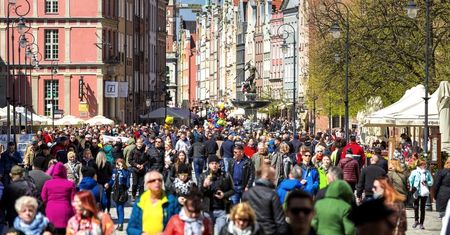 Tanie linie lotnicze przyciągają do Polski miliony turystów