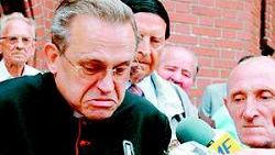 Prałat nie rozmawia już z dziennikarzami