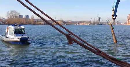 Gdańsk. Robotnicy wyłowili zabytkowe armaty i... zatopili je w innym miejscu. Grozi im więzienie