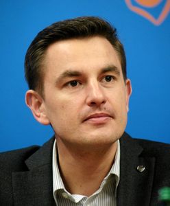 Skandaliczny komentarz posła PO. "Stojąc na taborecie, Kaczyński będzie dochodził"