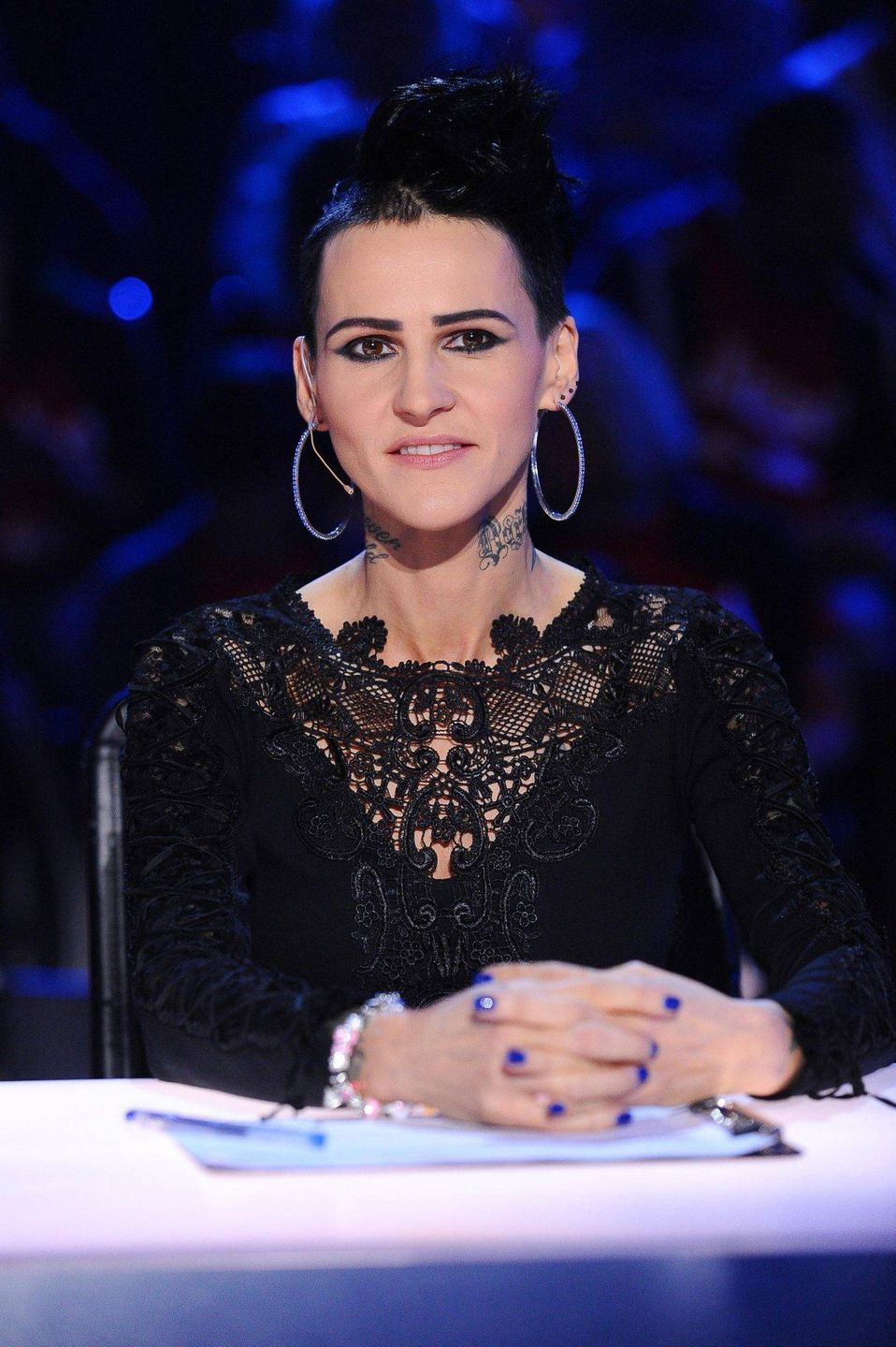 Agnieszka Chylińska w czarnej stylizacji w Mam talent 10