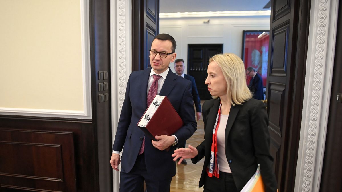 Premier i minister finansów mogli spodziewać się utrzymania ratingu Polski.