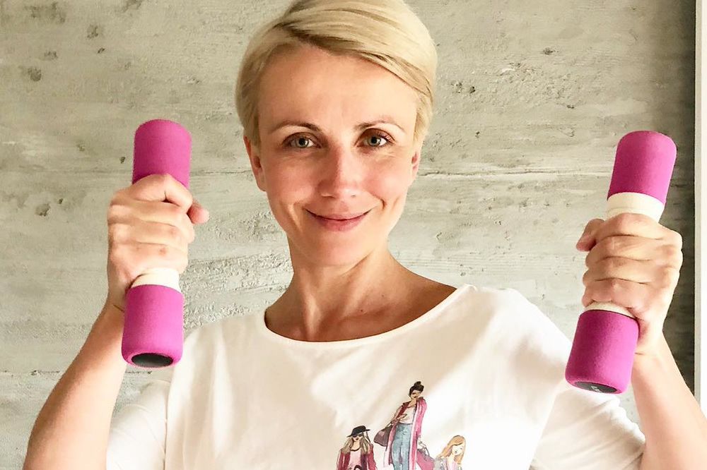 Katarzyna Zielińska wygina się na Instagramie. Pokazała umięśniony brzuch
