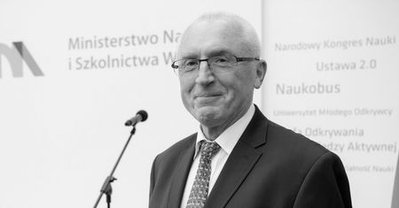Polityczne komentarze po śmierci rektora. Uczelnia zabiera głos