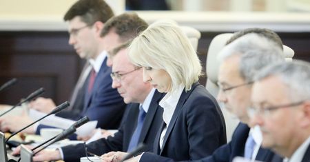 Rekonstrukcja rządu pewna. Teresa Czerwińska może odejść razem z nowymi europosłami