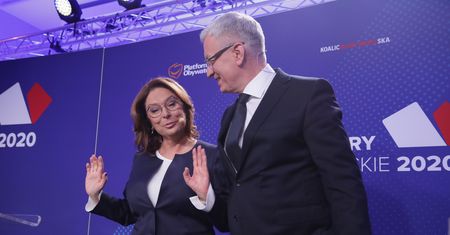 Stylizacja Małgorzaty Kidawy-Błońskiej na debacie prawyborczej. Postawiła na klasykę