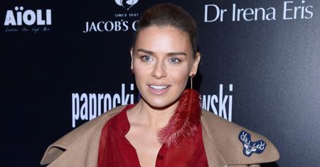 Natasza Urbańska świeci biustonoszem na czerwonym dywanie. Sexy?