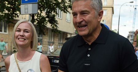 "Napluł na mnie. Czekam w sądzie". Żona Frasyniuka pozwała Sklepowicza za "Kto to ru...a"