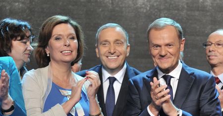 Donald Tusk dał zielone światło "by zniszczyć Schetynę". Zablokuje Kidawę-Błońską