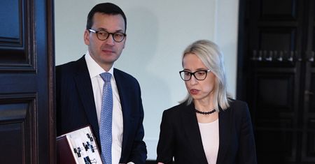 Teresa Czerwińska odejdzie z rządu później, niż ministrowie startujący do PE. "Ma misję do wykonania"