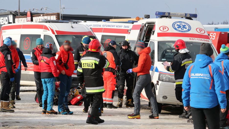Bukowina Tatrzańska. Wichura zerwała dach. Nie żyją dwie osoby