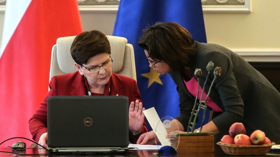 Premier Beata Szydło i minister cyfryzacji Anna Streżyńska