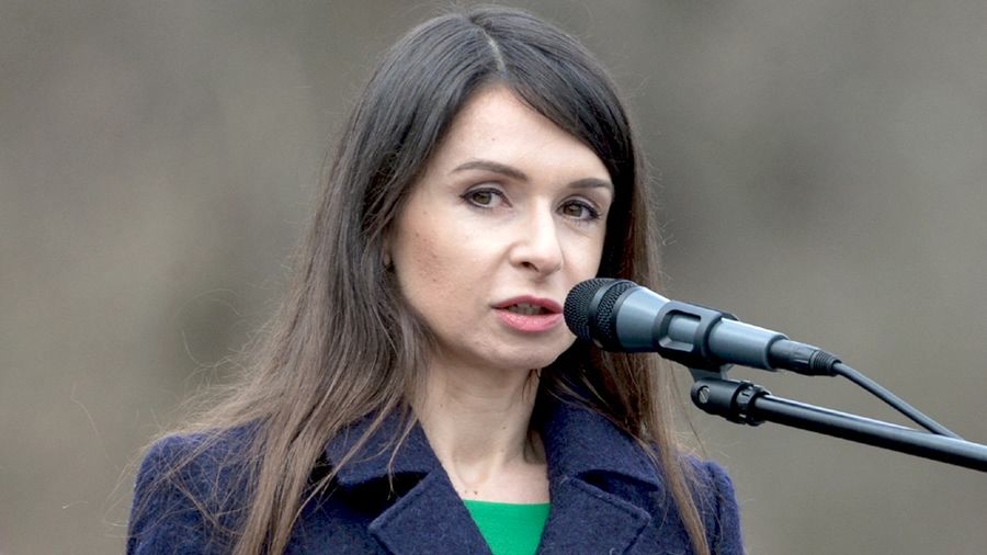 Kaczyńska pisze o sporze w tygodniku "Sieci"