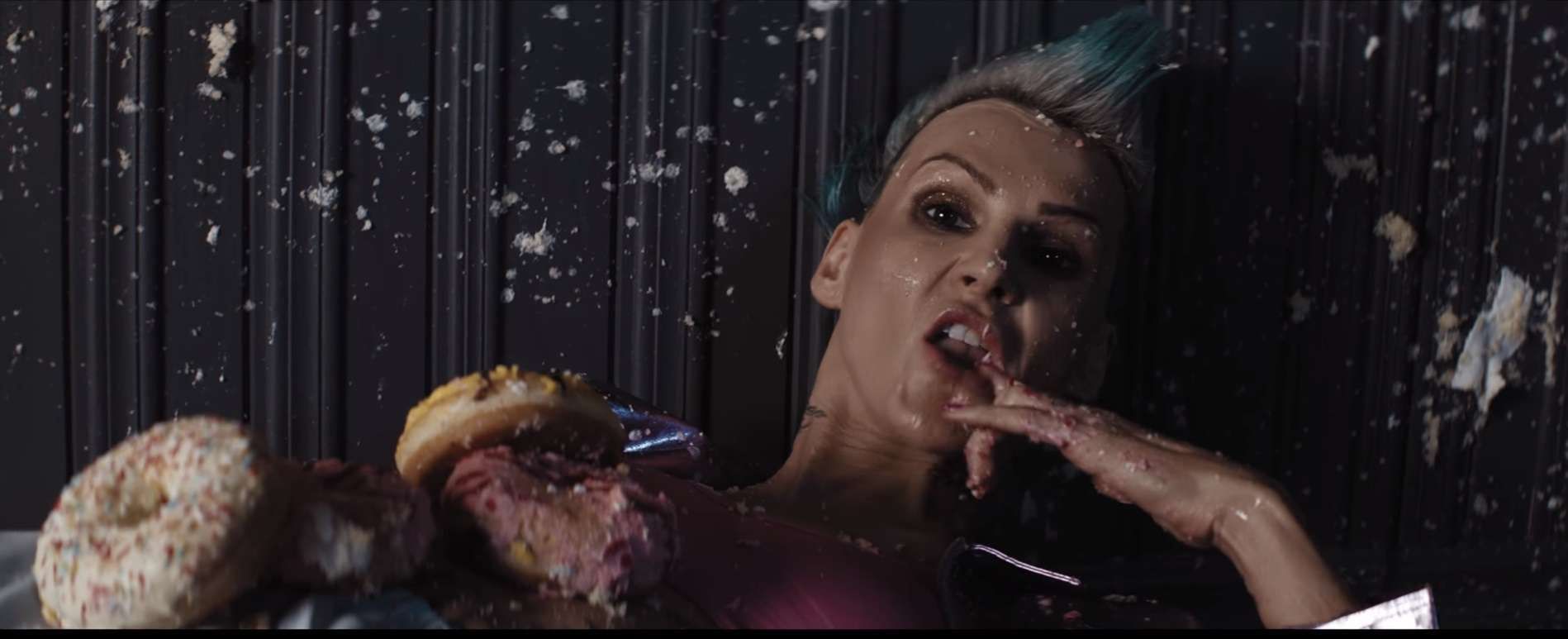 Jak nazywa się piosenka Chylińskiej z płyty Pink Punk?
