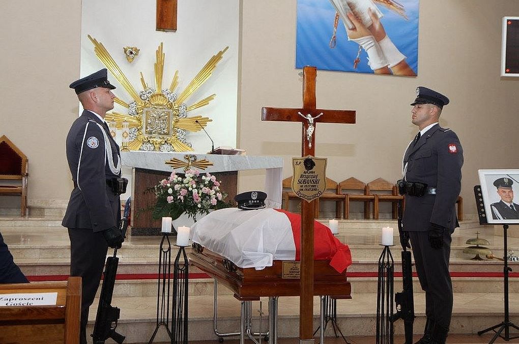 Pilota MIG-a pośmiertnie awansowany przez MON. "Państwo Polskie o tobie nie zapomni"