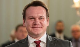 Dominik Tarczyński wielkim fanem premiera Mateusza Morawieckiego. Spisano jego komplementy