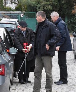 Jarosław Kaczyński po operacji. Jan Maria Tomaszewski: pracuje cały czas z domu