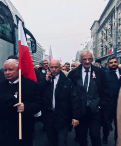 Marsz Biało-Czerwony: Kaczyński ma swoją flagę. Jest wyjątkiem wśród polityków