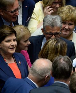 PiS wciąż dominuje w sondażach. Nieoczekiwany powrót SLD