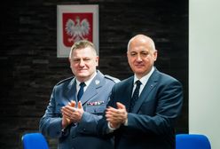 Szef MSWiA broni policjantów. Tłumaczył, że interweniują "pokojowo"