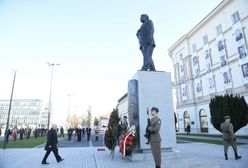 10. rocznica katastrofy smoleńskiej. Prezes PiS Jarosław Kaczyński i premier Mateusz Morawiecki uczcili pamięć ofiar