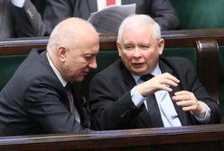 "Kontroluje sytuację w partii i w Polsce". Kaczyński wraca do gry