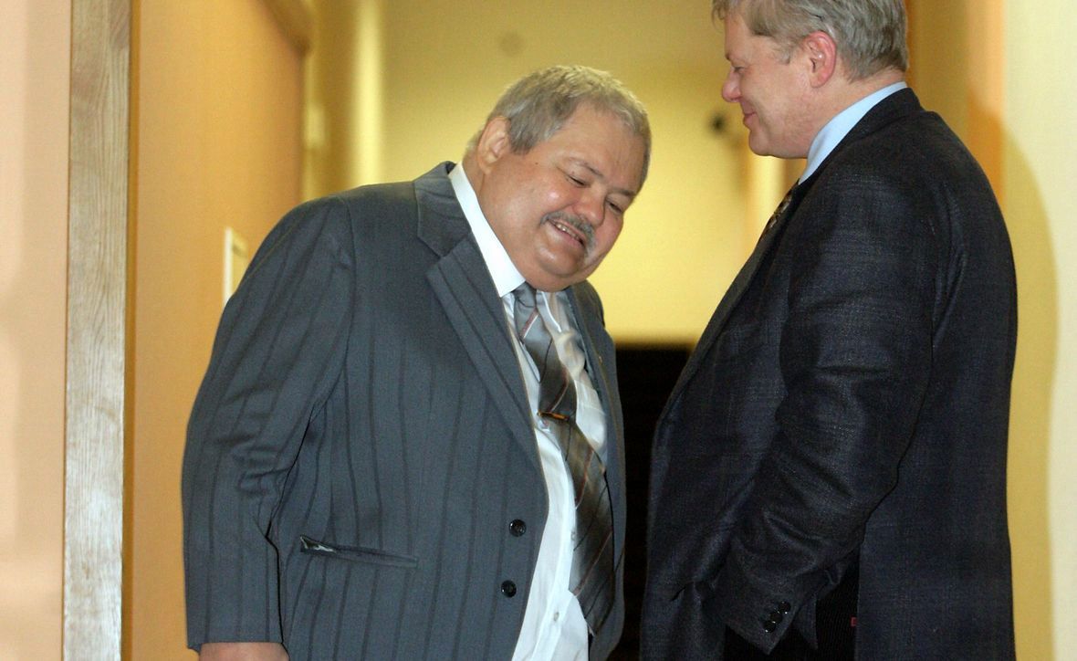 Tadeusz Kopczyński (z lewej) i Maciej Zalewski, b. członek Porozumienia Centrum, minister w kancelarii prezydenta Lecha Wałęsy, podczas procesu płk. UOP Jana Lesiaka, oskarżonego o inwigilację opozycji w latach 90. Zdjęcie wykonane w 2007 roku 