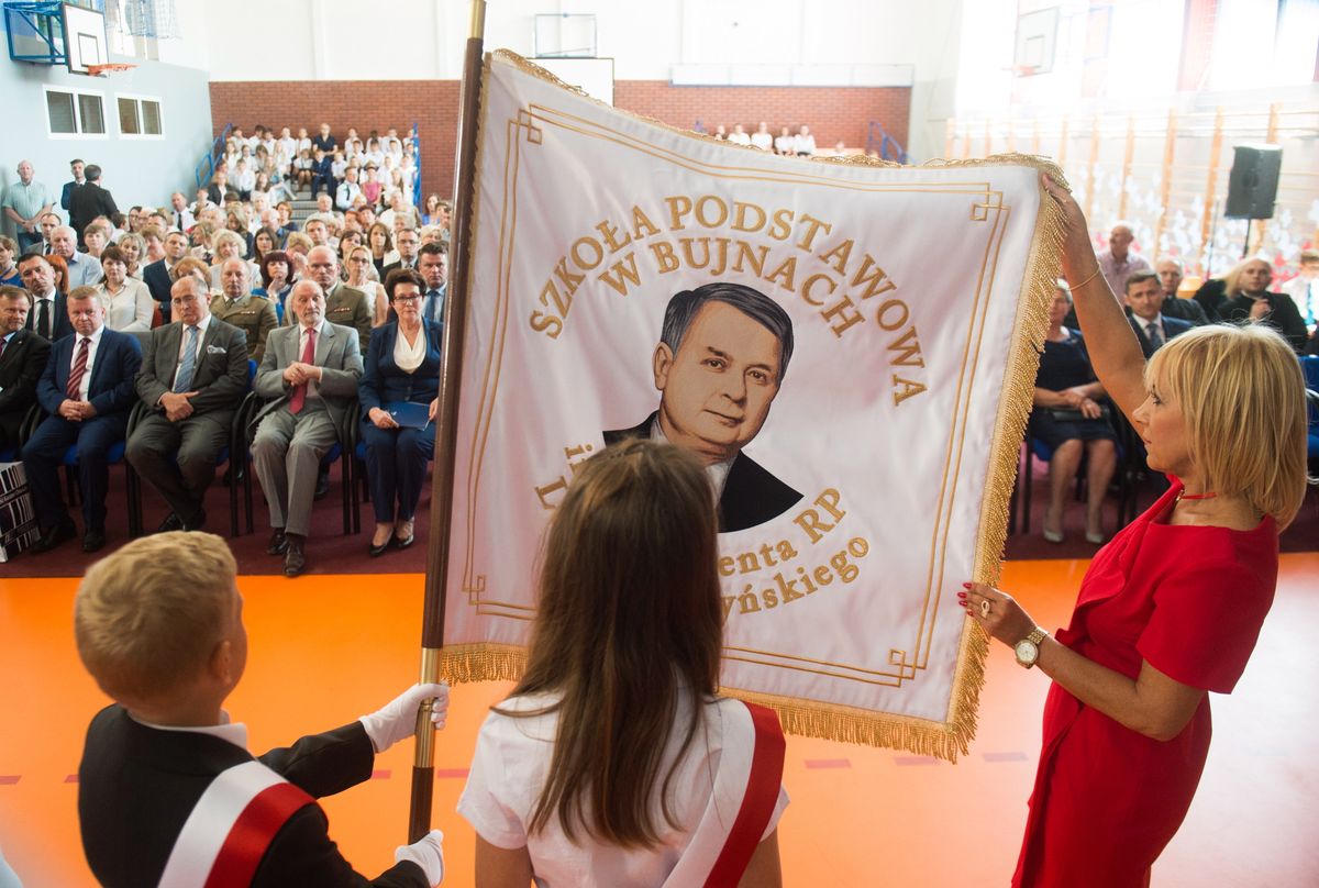 Lech Kaczyński został patronem szkoły w okręgu Macierewicza