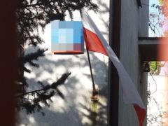 Jarosław Kaczyński wywiesił flagę. Tak politycy obchodzą Dzień Flagi
