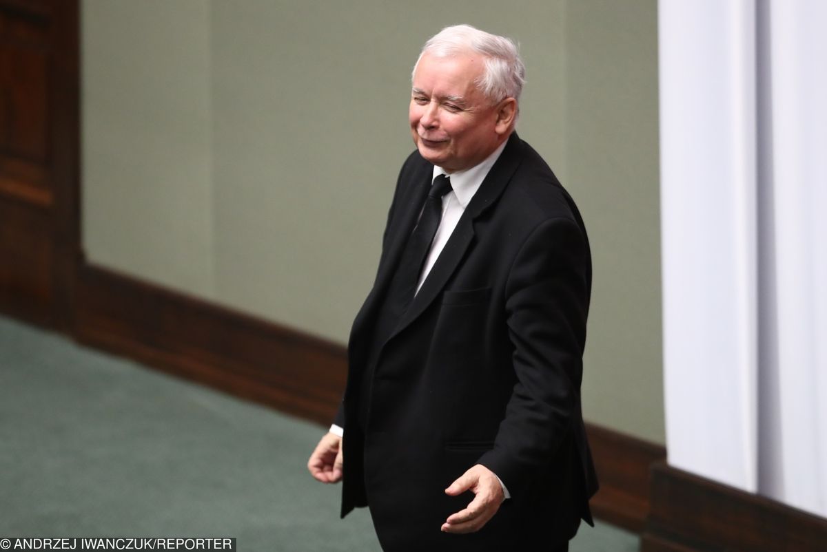 Jarosław Kaczyński spieszył się na Wigilię. Pędził, łamiąc przepisy