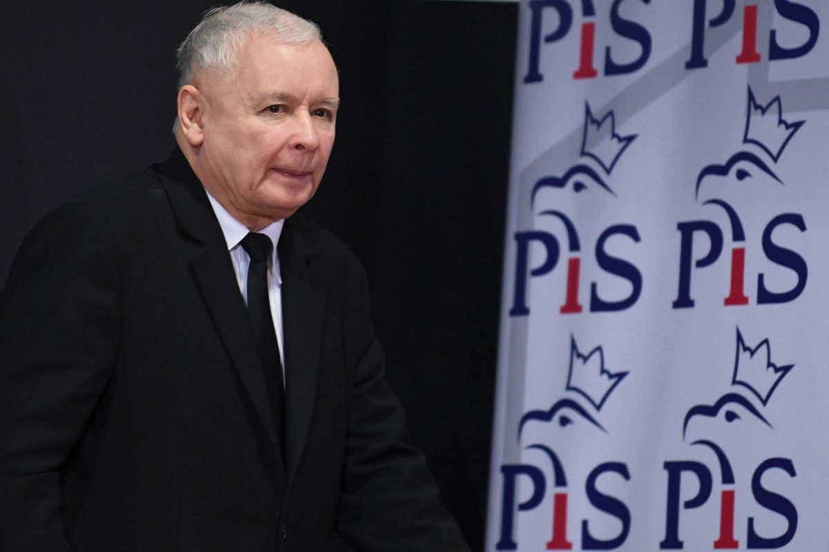 Afera KNF. Jarosław Kaczyński sprawdza wszystko i wszystkich. Prezes PiS chce panować nad sytuacją