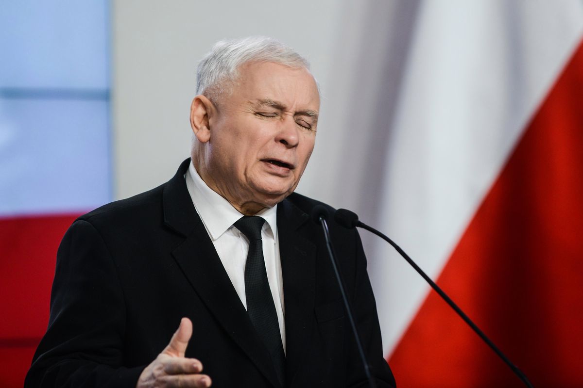 PiS rozdrażnił Polaków. Jarosław Kaczyński chce to szybko naprawić