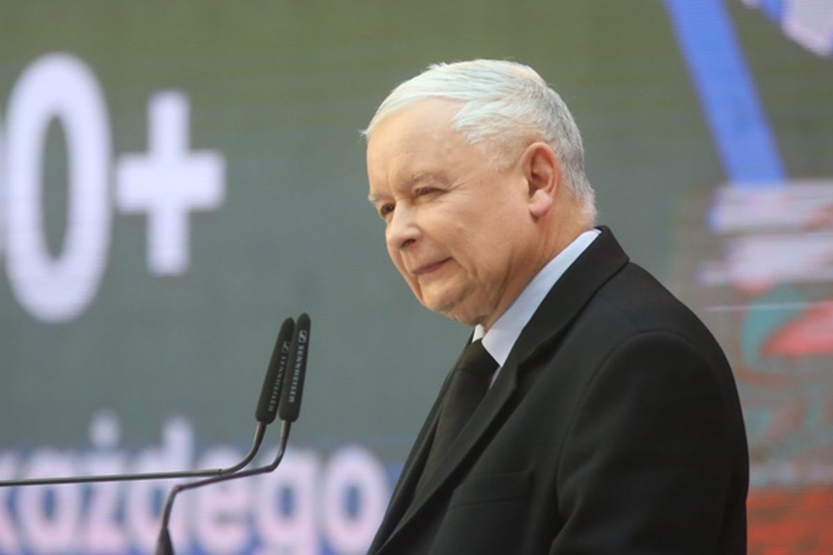 Echa konwencji PiS. Władza ofiarą zawyżonych oczekiwań, Kaczyński walczy o internautów