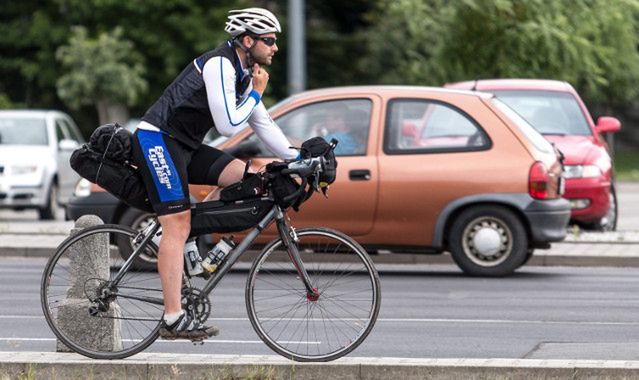 Obowiązkowe wyposażenie roweru: mandat za brak błotnika?