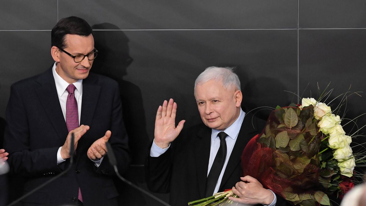 Koniunktura będzie słabła, a PiS zaciągnął potężny dług u Polaków składając kosztowne obietnice.